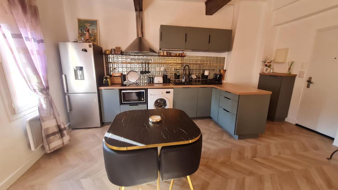 Sunny Apartment With Nice View In History City Center Aix-en-Provence Eksteriør bilde